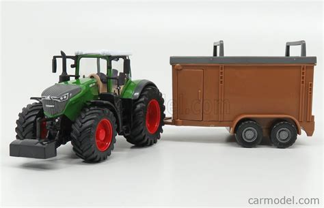 Burago Scale Fendt Vario Tractor With Livestock