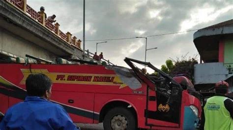 Bus Sipirok Nauli Tabrak Lorong Fly Over Ternyata Sang Sopir Si Manalu