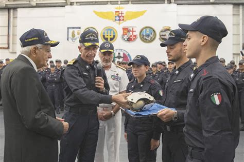 Il Presidente Sergio Mattarella A Bordo Della Portaerei Cavour Le Foto