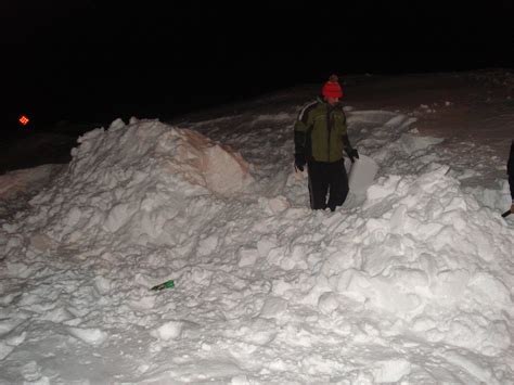 How to Build a Snow Fort : 6 Steps - Instructables