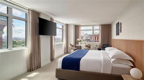 View Our Upscale Accommodations | AKA Boston Common