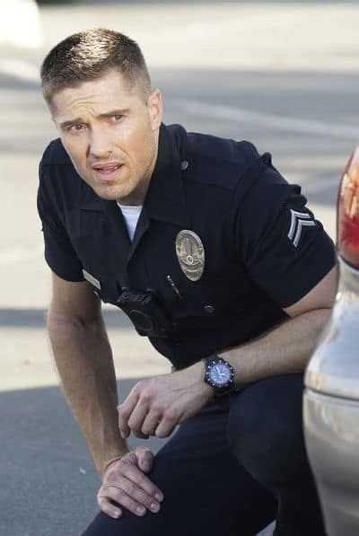 Officier Tim Bradford Eric Winter Eric Winter Handsome Older Men