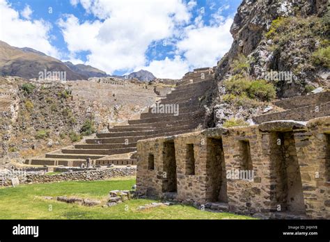 Ollantaytambo Inca ruins and Terraces - Ollantaytambo, Sacred Valley ...