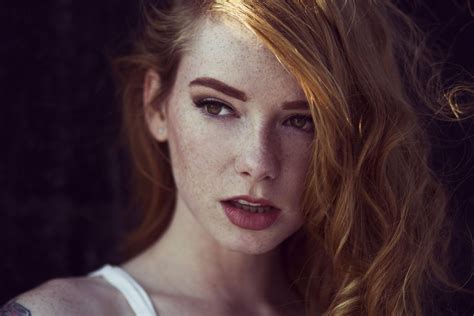 Face Portrait Women Model Redhead Freckles Wallpaper Coolwallpapersme