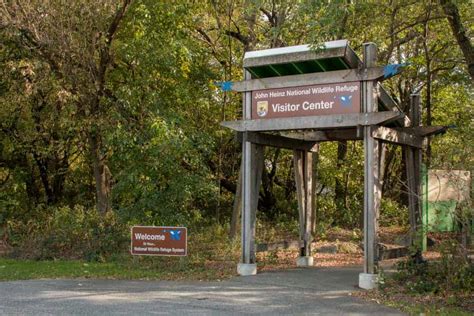 Hiking at John Heinz National Wildlife Refuge in Philadelphia - UncoveringPA