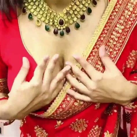 Bhabhi Karwa Chauth Ke Din Padosi Se Chud Gayi Hd Porn 6a Xhamster