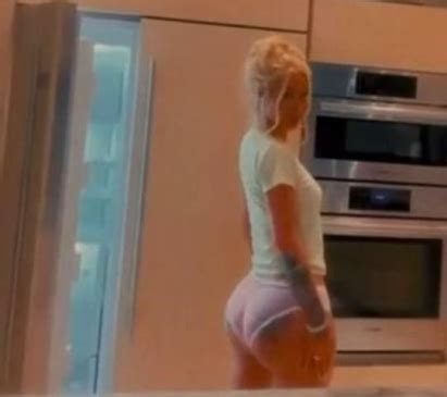 Iggy Azalea Panties Twerk Booty Clap Onlyfans Video Leaked Thesextube