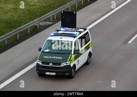 A Leipzig Milit R Konvoi Auf Der A In Richtung Sachsen Anhalt