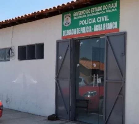 Jovem Preso Acusado De Agredir E Arrastar Ex Mulher Para Matagal No