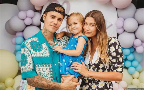 Justin Bieber And Hailey Baldwin Happily Pose With His Half Sister On 3