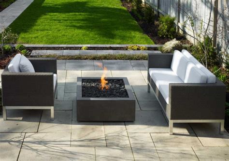 20 Modern Fire Pits That Will Ignite The Style Of Your Backyard