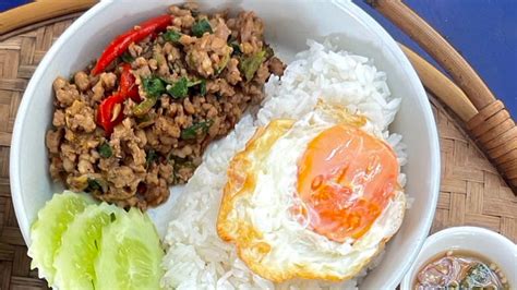 ข้าวกะเพรารสเด็ด เผ็ดสั่งได้ By กอ เอ๋ย กอ ไก่ สั่งอาหารเดลิเวอรี