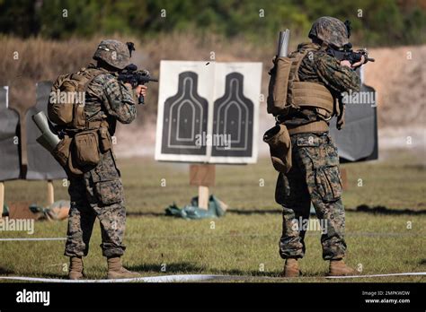 U S Marine Corps Lance Cpl Victoria Camacho Left Engineer Equipment