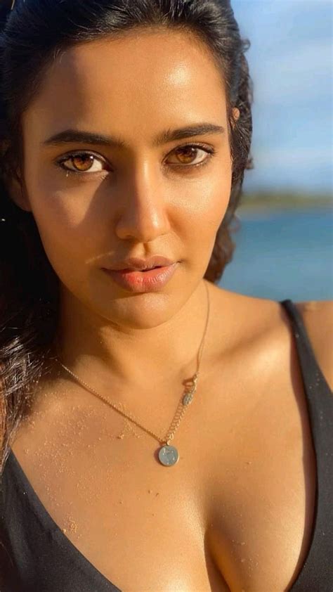 Neha Sharma Hot HD Wallpaper In 2023 Neha Sharma Actresses