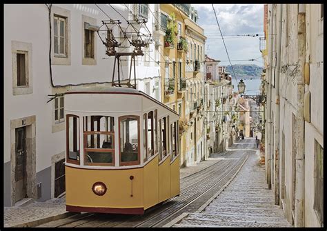 Plakat Zabytkowy Tramwaj Lizbona Portugalia Neoformat