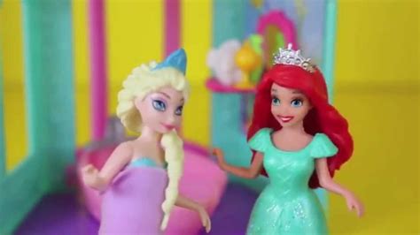 Ariel Flip N Switch Castle With Frozen Elsa Bath Tub Magic Clip Doll