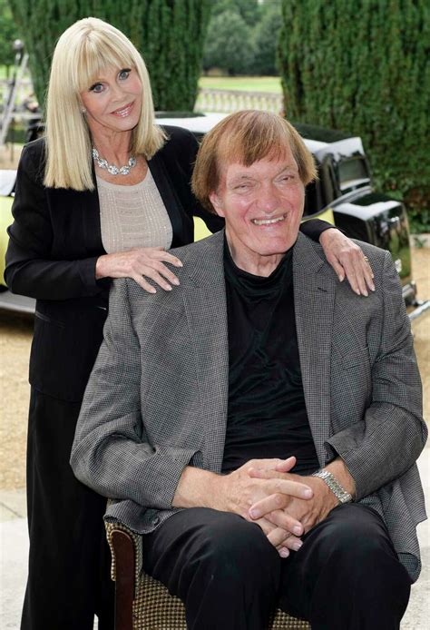 Jaws Actor From Bond Films Richard Kiel Dies At 74