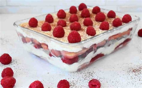 Tiramisu Aux Framboises Un Dessert Délicieux Et Rafraîchissant