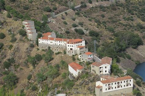 Se vende un pueblo vacío de Zamora más barato que un 90 de los pisos