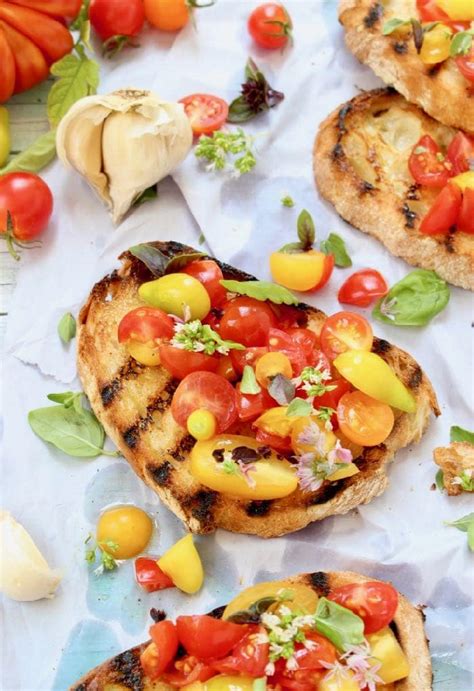 Vegan Tomato Bruschetta Recipe • Veggie Society