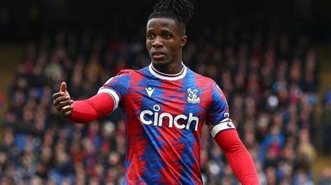 Wilfried Zaha Kimdir Hangi Takımlarda Oynadı Galatasarayın Yeni Transferi Wilfried Zahanın