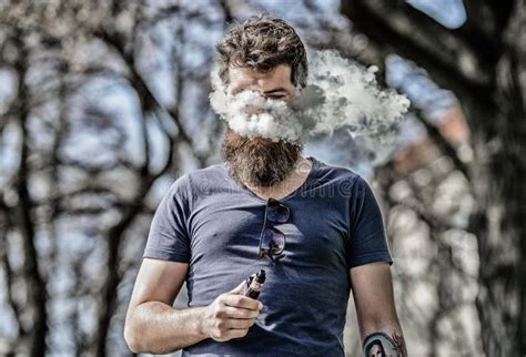 Vape De Fumo Do Homem Farpado Cigarro Eletr Nico De Fumo Barba Longa Do