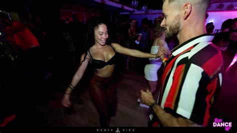 Dominican Bachata Floor By Dance Vida Bcn Dance Life Bachata