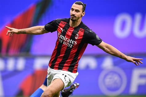 Svelata la terza maglia del Milan sarà completamente innovativa