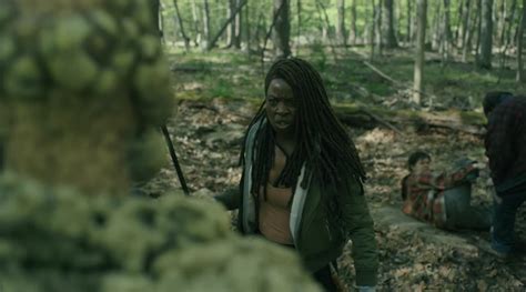 В трейлере 5 эпизода сериала «Ходячие мертвецы: Выжившие» Рик и Мишонн ...