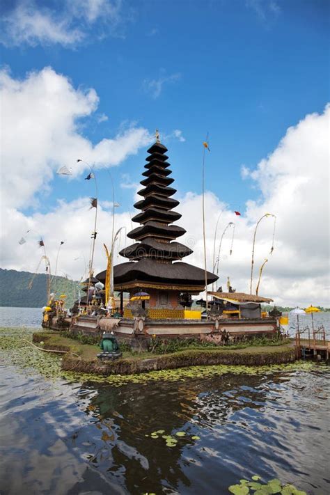 De Tempel Van Het Water Van Bali Van Pura Ulun Danu Bratan Stock