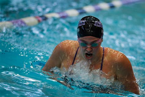 Amherst Tops Middlebury In Swimming And Diving Home Opener Flickr