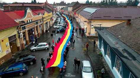 De 1 Decembrie Lipovenii Au Purtat Tricolorul Lung De 100 De Metri