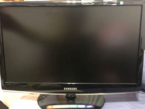 Samsung LCD TV, TV & Home Appliances, TV & Entertainment, TV on Carousell