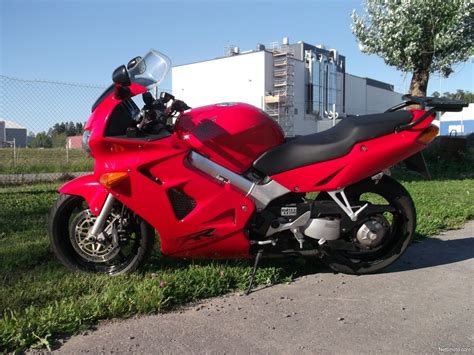 Honda VFR 800 FI 800 cm³ 1998 Kaarina Moottoripyörä Nettimoto