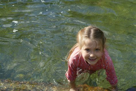 A walk for the whole family to Compton Lock, near Winchester — The