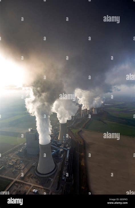 Braunkohlekraftwerk Frimmersdorf Fotos Und Bildmaterial In Hoher