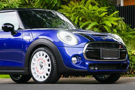 Permaisuri Mini Cooper F Rally Racing White