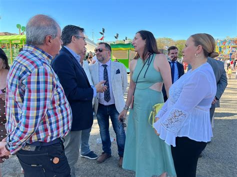 Loles L Pez Reconoce El Compromiso Por Una Feria M S Inclusiva Para Los