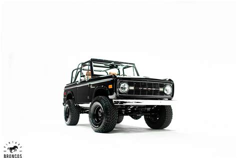 Classic Ford Broncos Roll Cage Black Exterior Led Headlights Rear