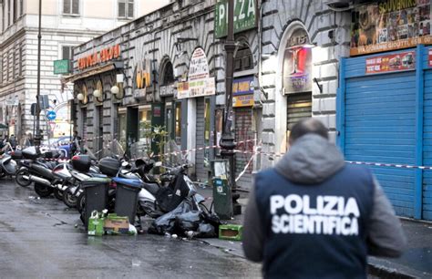 Roma Spari In Strada Gambizzato Un Uomo