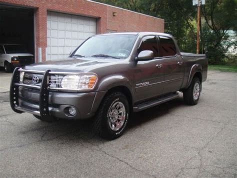 Sell used 2005 Toyota Tundra Limited Crew Cab Pickup 4-Door 4.7L in Wheeling, West Virginia ...