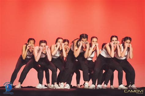 La Escuela Deportiva de baile urbano se pone en marcha IES Calderón