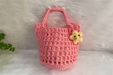 How To Crochet Mini Net Bag With Star Charm The Newlywed