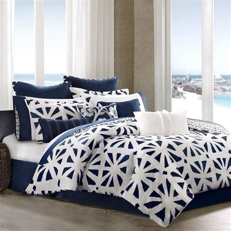 Blue And White Comforter Set You Will Love These Best 4 Sleepy Deep