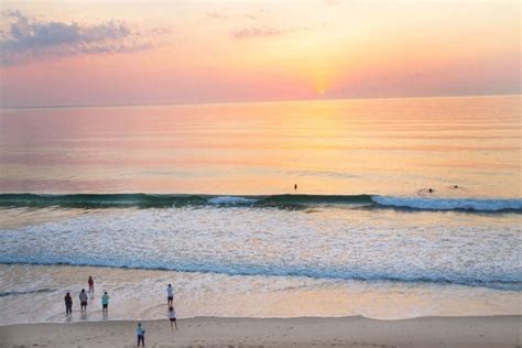 Kitty Hawk and Kill Devil Hills - History and Beaches on the Outer Banks