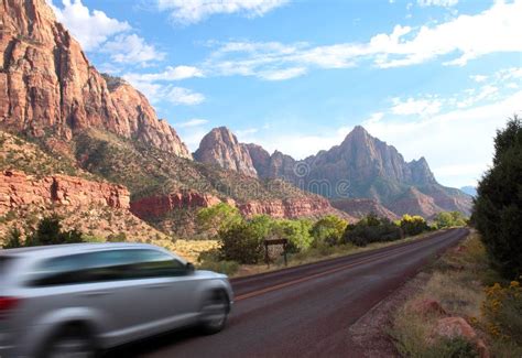 Mount Zion National Park stock photo. Image of evergreens - 16981256