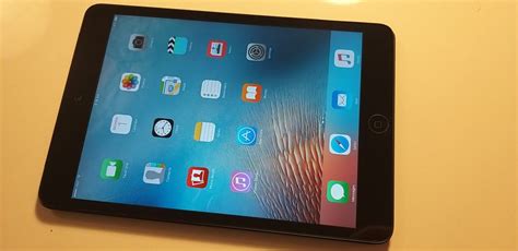 Apple iPad mini 32 GB Wi Fi Cellular Black 8 palčni