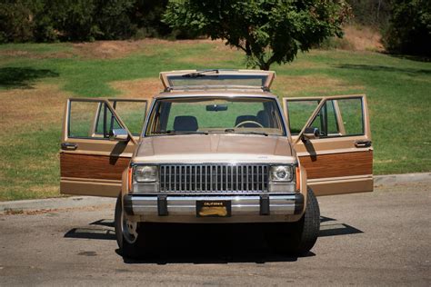 Jeep Wagoneer Limited Woody Offered On Craigslist Flickr