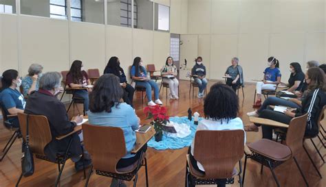 Jovens Participam De Encontro Vocacional E Refletem Sobre Projeto De