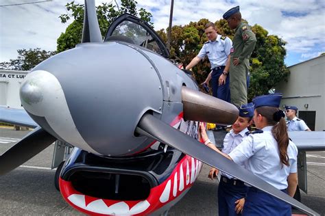 Cadetes De La Fach Conocen Al Iai Kfir De La Fuerza A Rea Colombiana